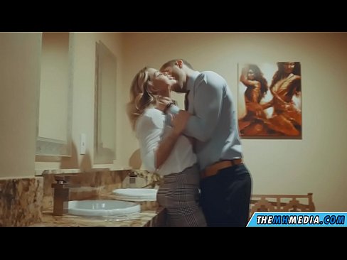 ❤️ Kung ang usa ka busty blonde naghaylo kanimo sa usa ka publiko nga kasilyas ❤️ Fuck video sa pornograpiya ceb.mrvideospornogratis.ru ❌
